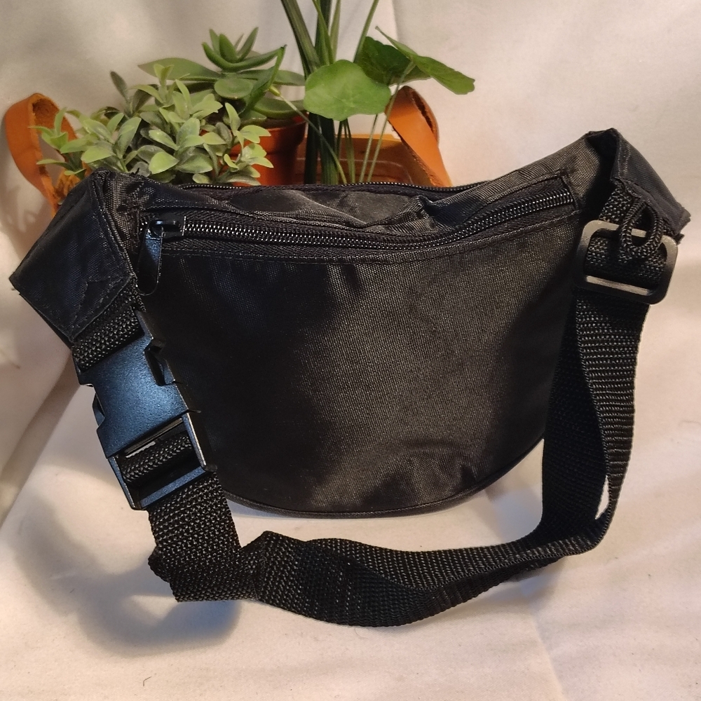 Disney Florida Belt Bag (Fanny Pack) /w Embroidered Mickey NWT - Picture 2 of 8